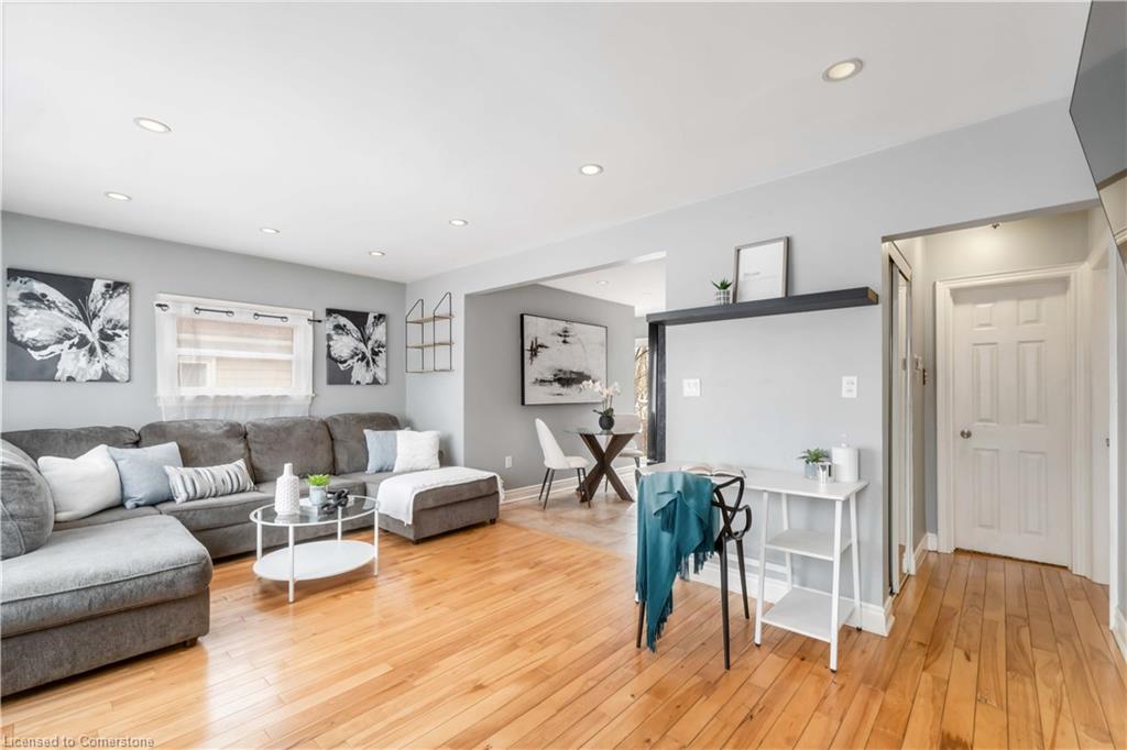 16 Oriole Crescent Property Photo