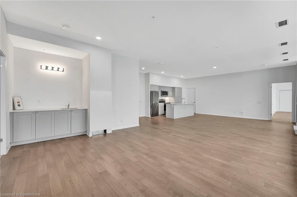 7711 Green Vista Gate Property Photo 16