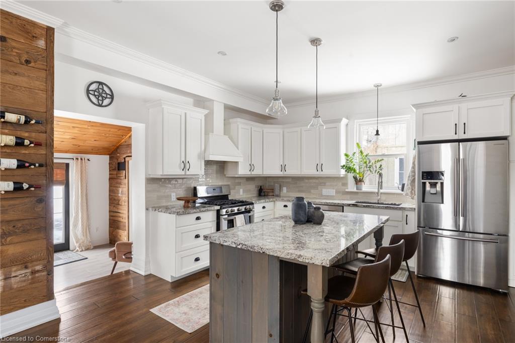 228 Andrew Street Property Photo