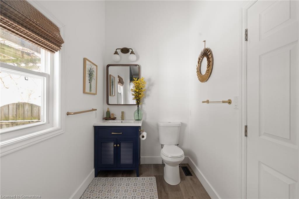 228 Andrew Street Property Photo 18