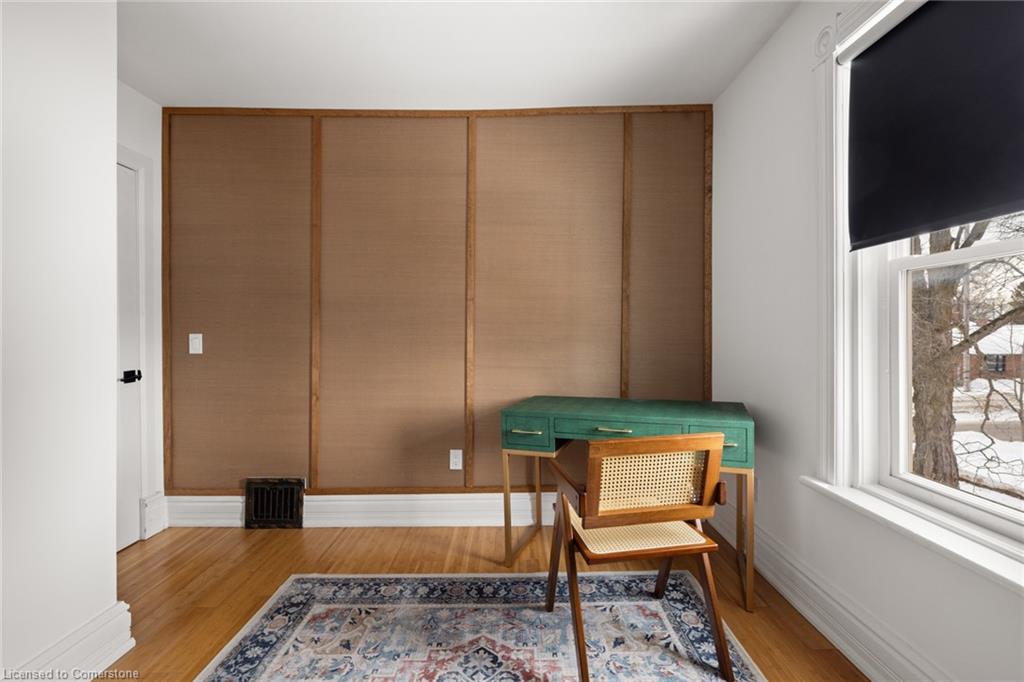 228 Andrew Street Property Photo 28