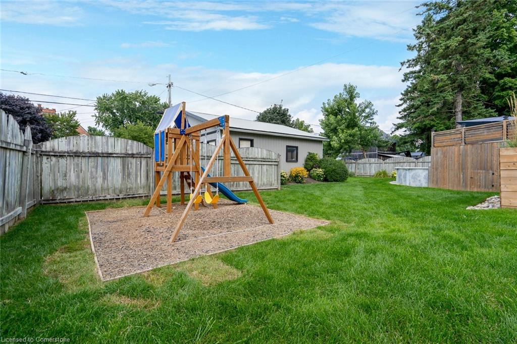 228 Andrew Street Property Photo 38