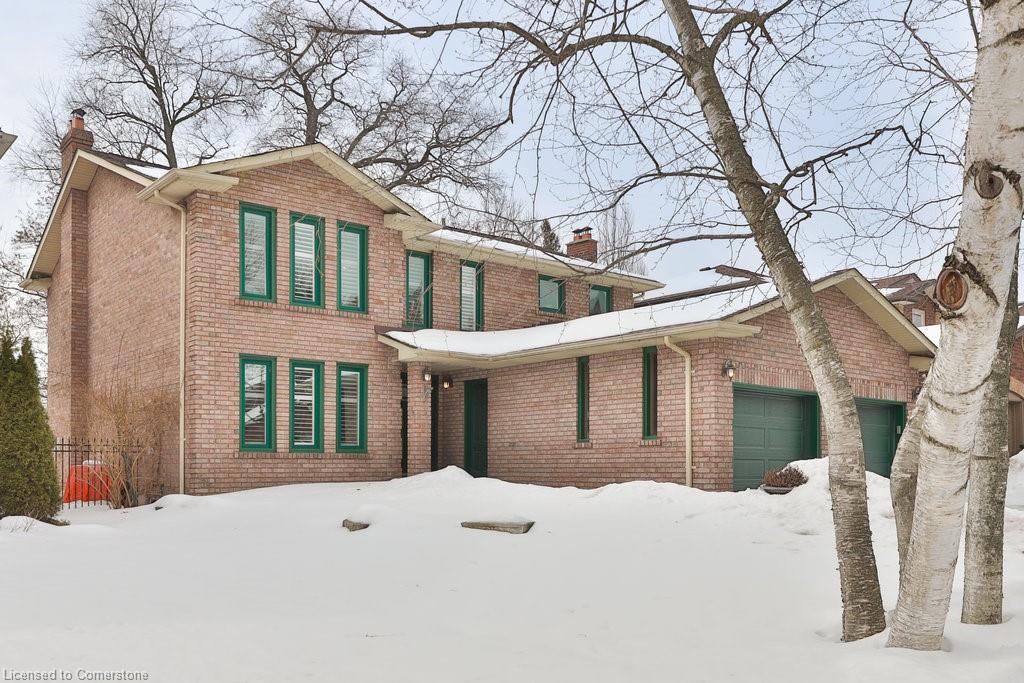 1076 Red Pine Crescent Property Photo