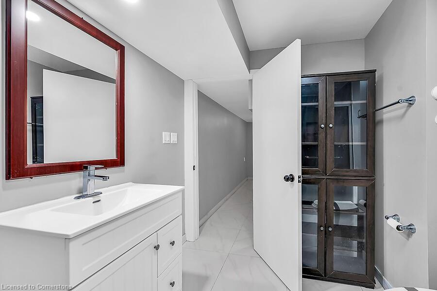 457 Queen Mary Drive Property Photo 42