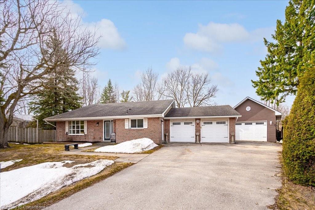15 Wellington Drive Property Photo