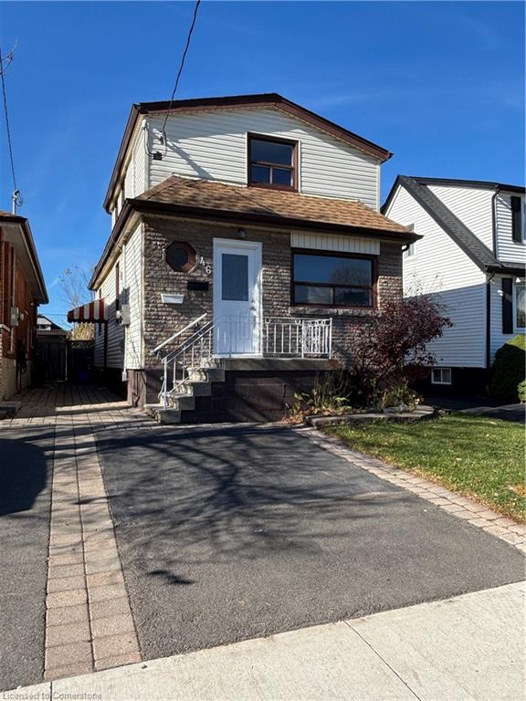 46 Delena Avenue S Property Photo