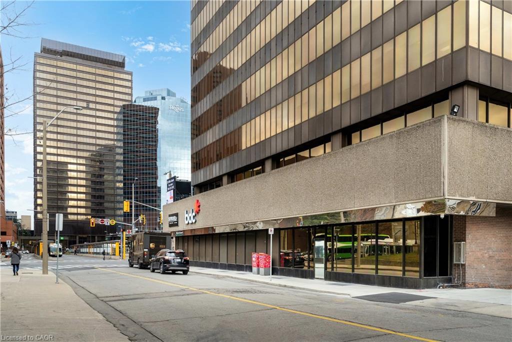 25 Main Street W Suite 1001 Property Photo 11