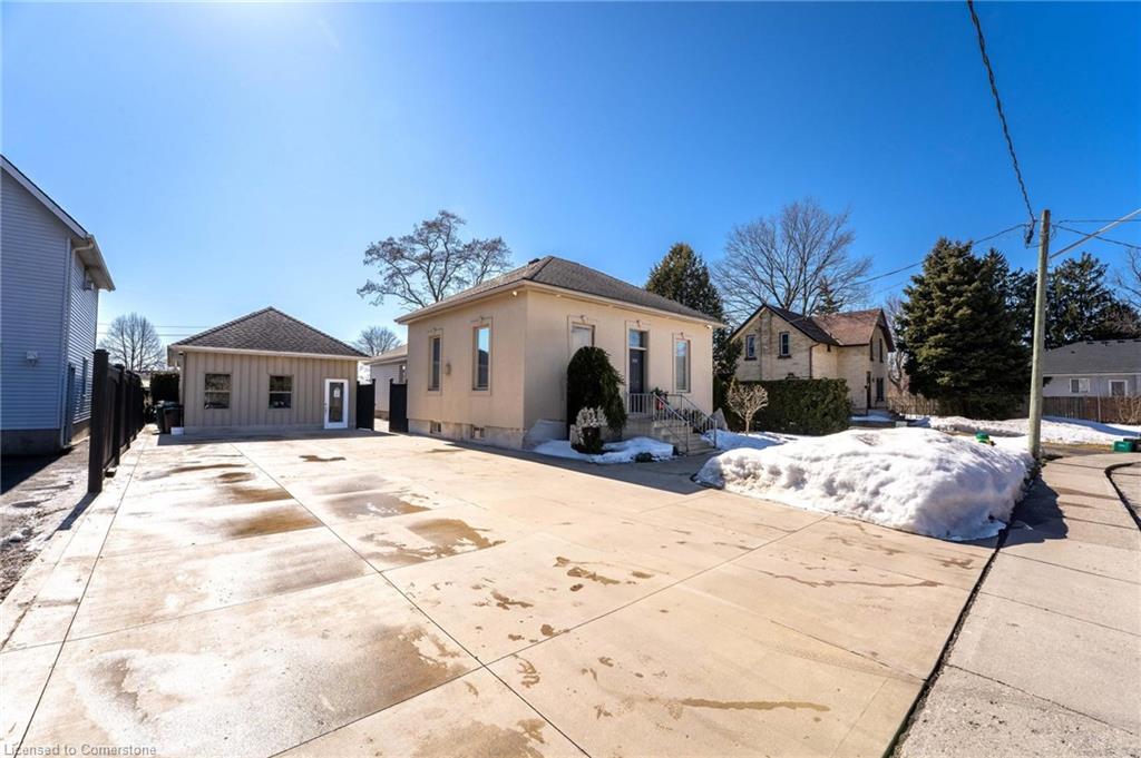 768 Lawrason Street Property Photo 1