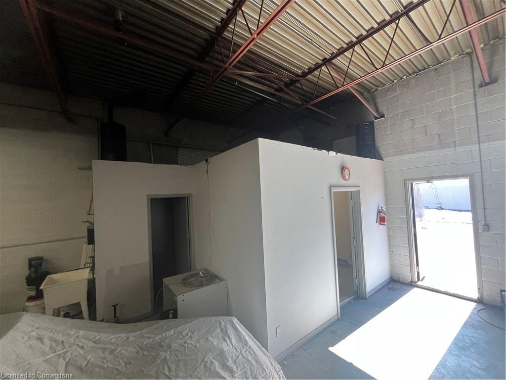 1163 King Road Property Photo 4