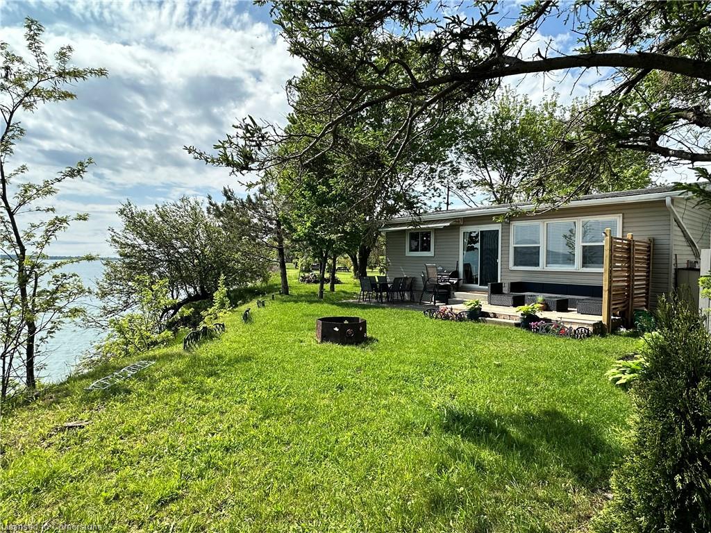 25 Erie Heights Line Property Photo 8