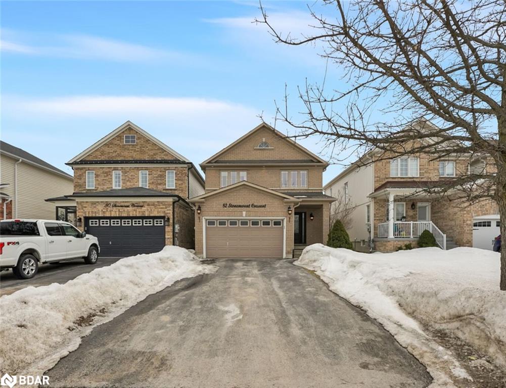 82 Stonemount Crescent Property Photo