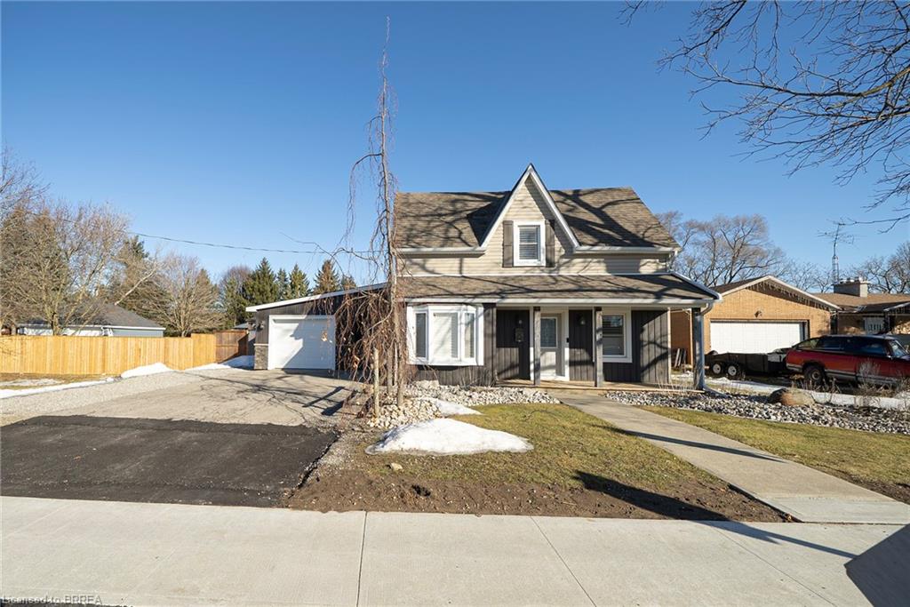 16 Church Street W Property Photo