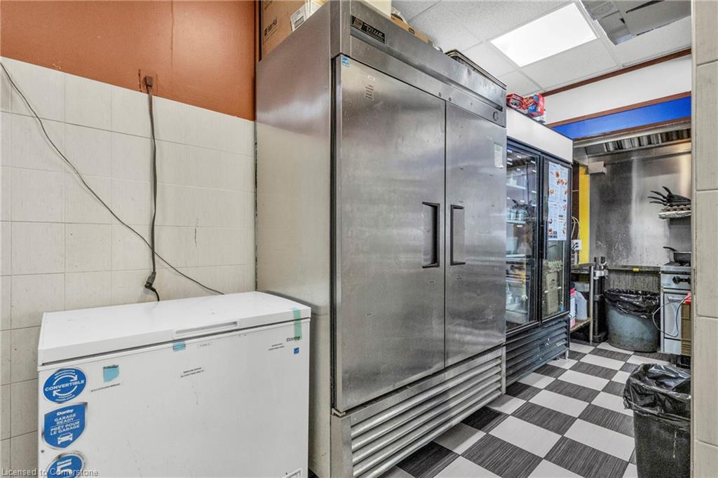 156 Dundas Street E Property Photo 21