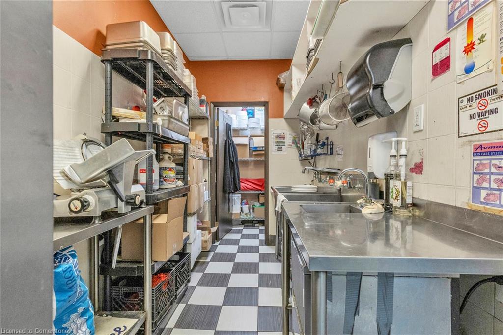 156 Dundas Street E Property Photo 23