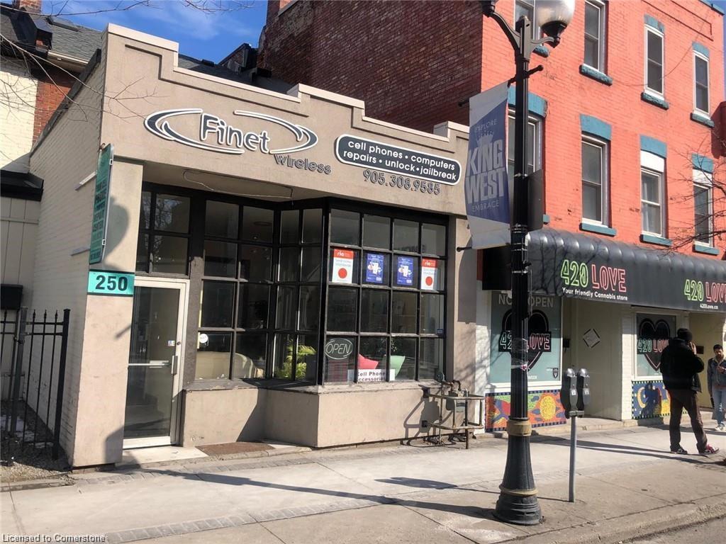 250 King Street W Property Photo