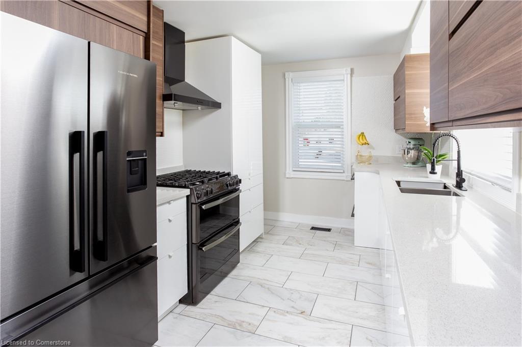 5 East John Street N Property Photo 10