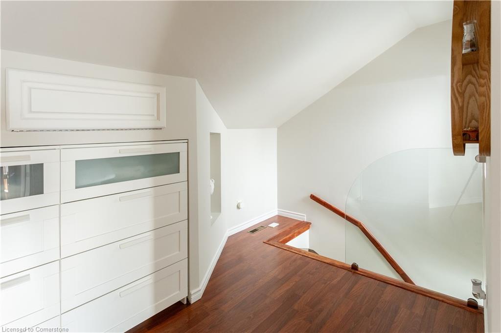 5 East John Street N Property Photo 18
