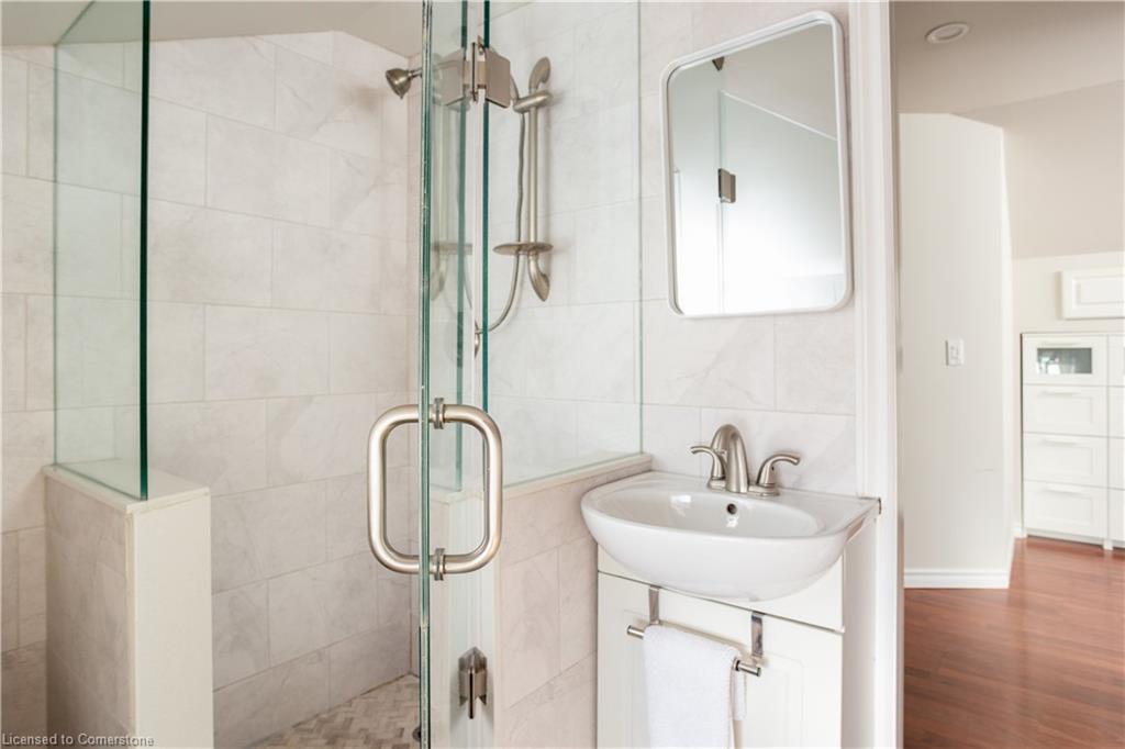 5 East John Street N Property Photo 23