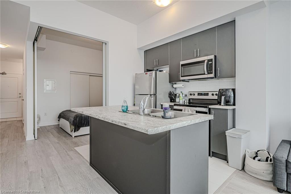 319-460 Dundas Street Property Photo 11