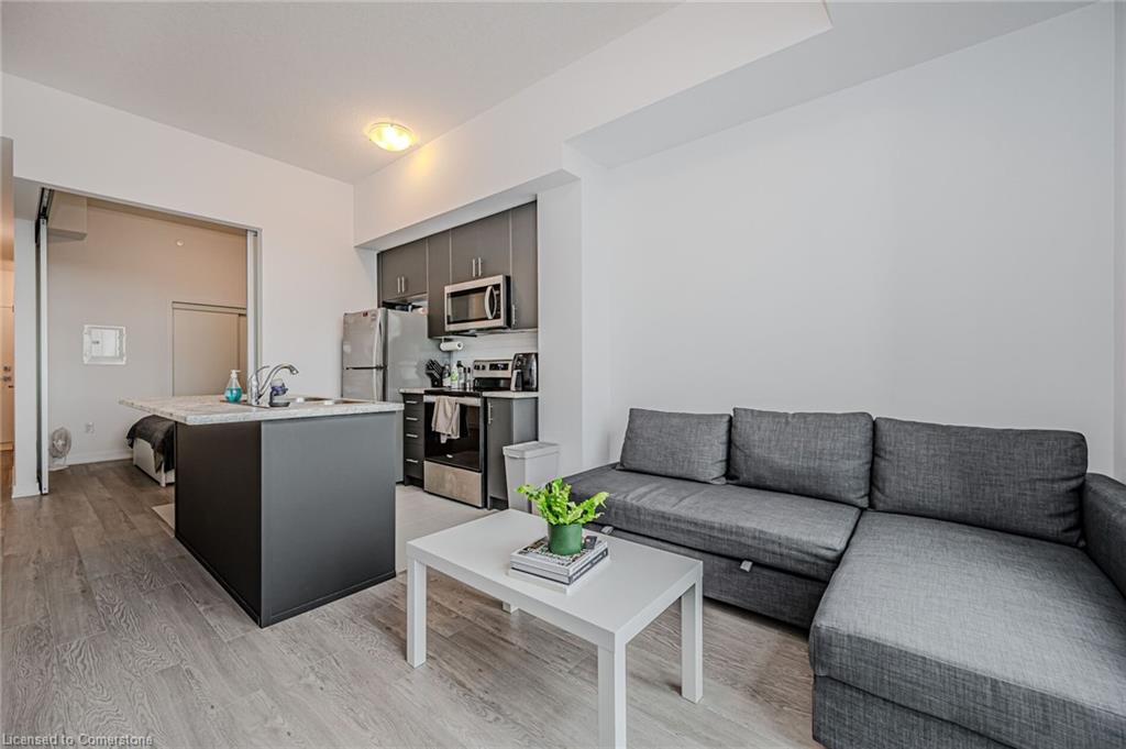 319-460 Dundas Street Property Photo 17