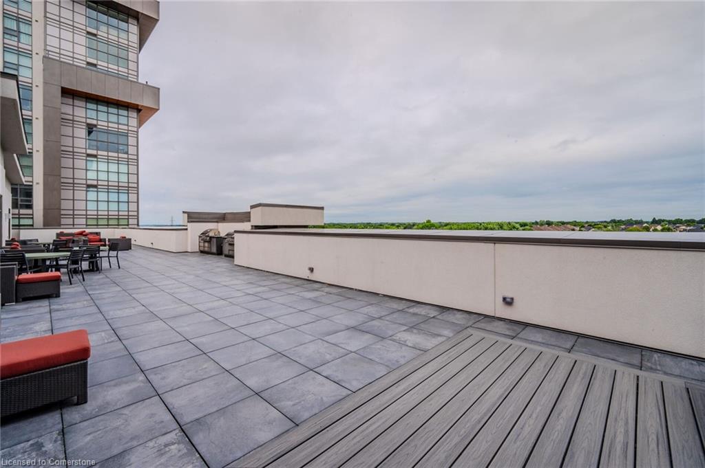 319-460 Dundas Street Property Photo 23