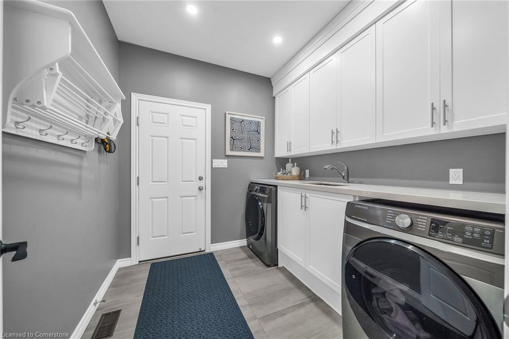 92 Celtic Drive Property Photo 16