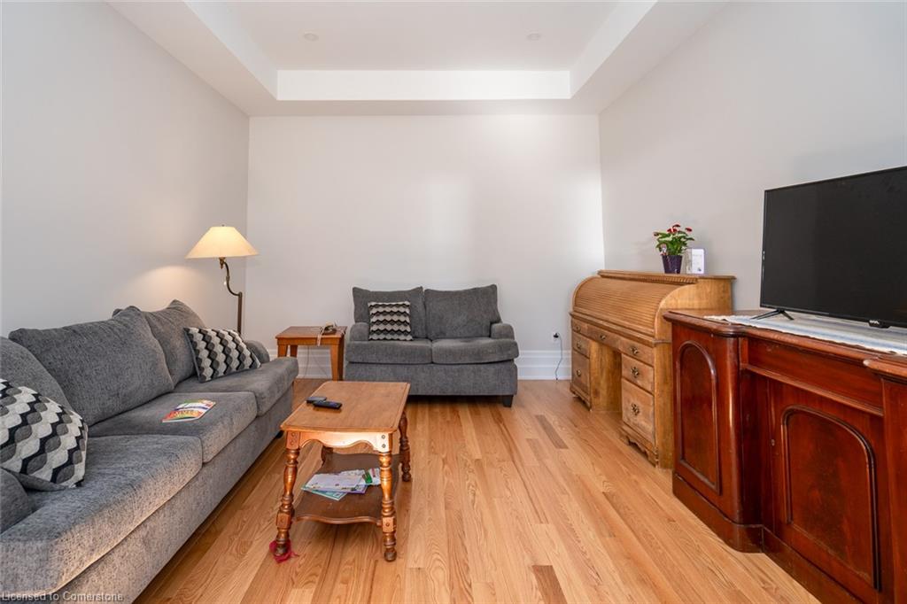 154 Main Street W Property Photo 6
