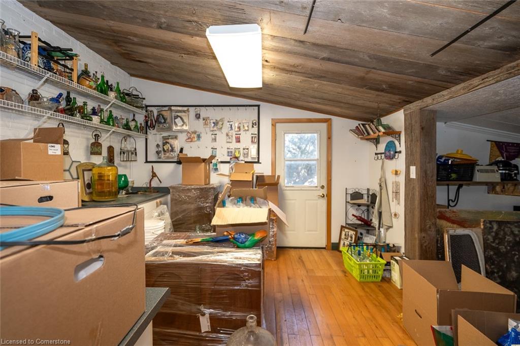 154 Main Street W Property Photo 20
