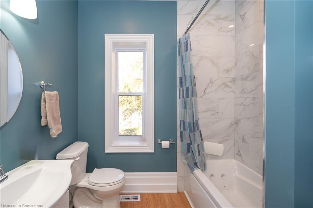 154 Main Street W Property Photo 22