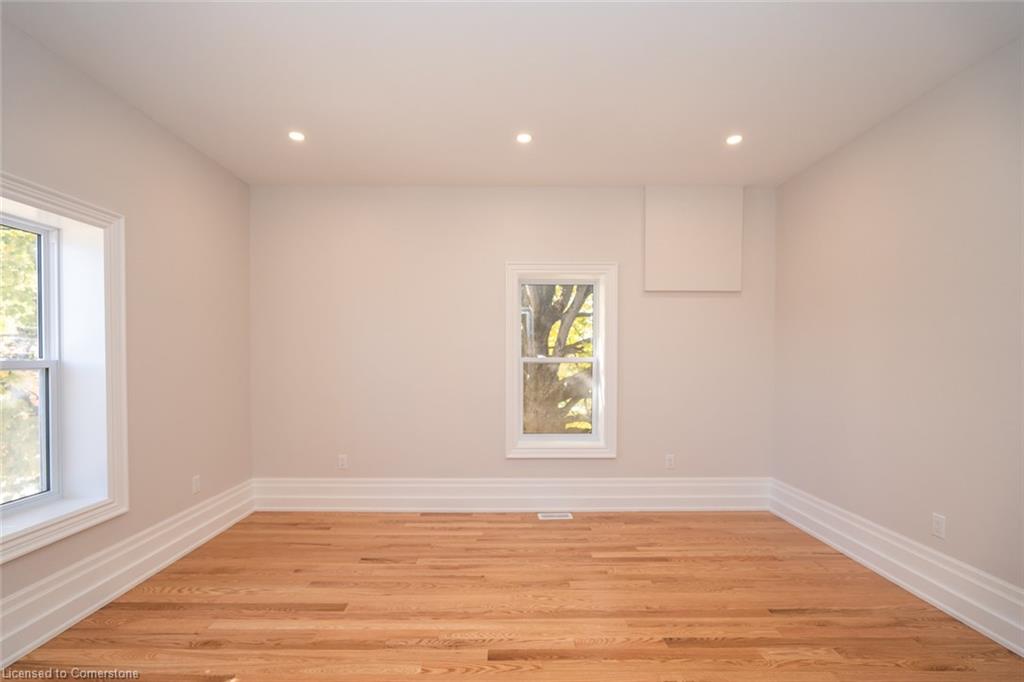 154 Main Street W Property Photo 30