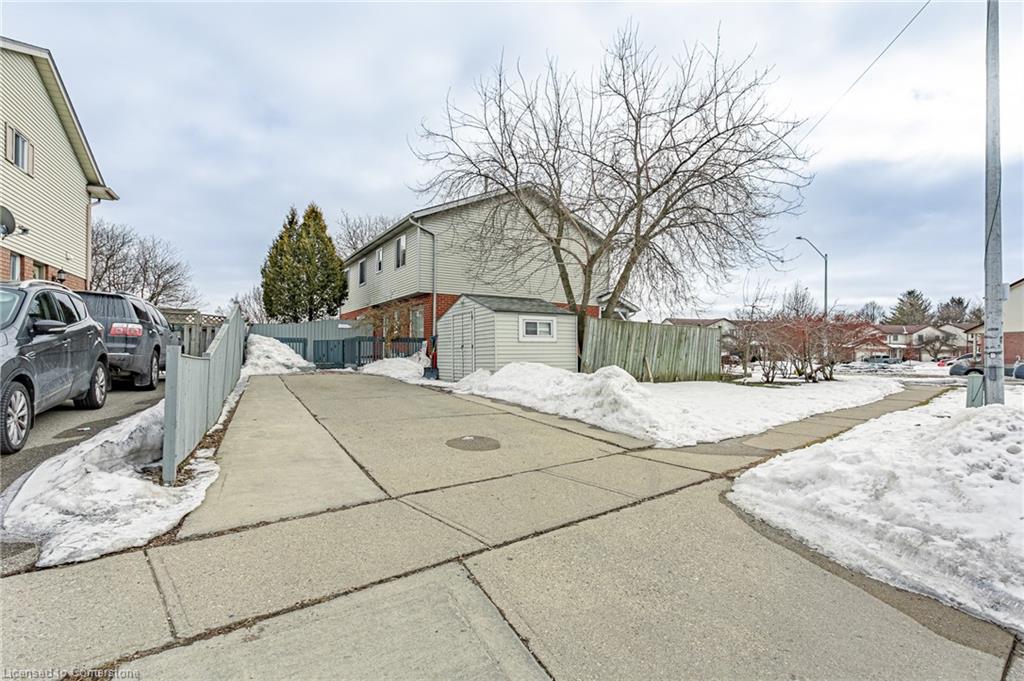 448 Springbank Avenue N Property Photo 30