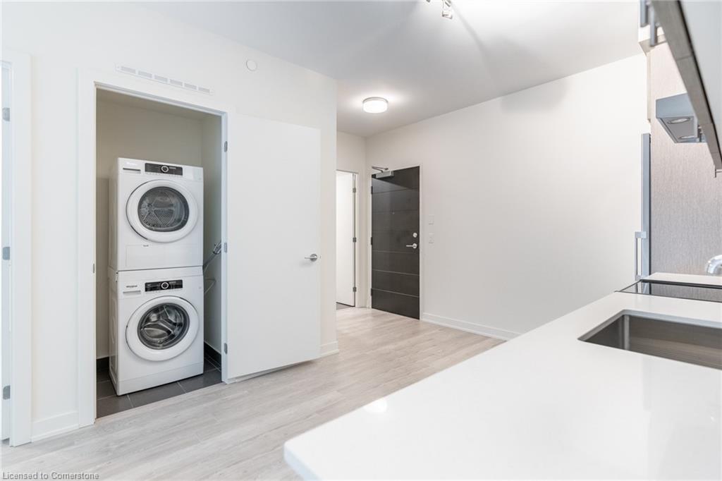 409-212 King William Street Property Photo 9