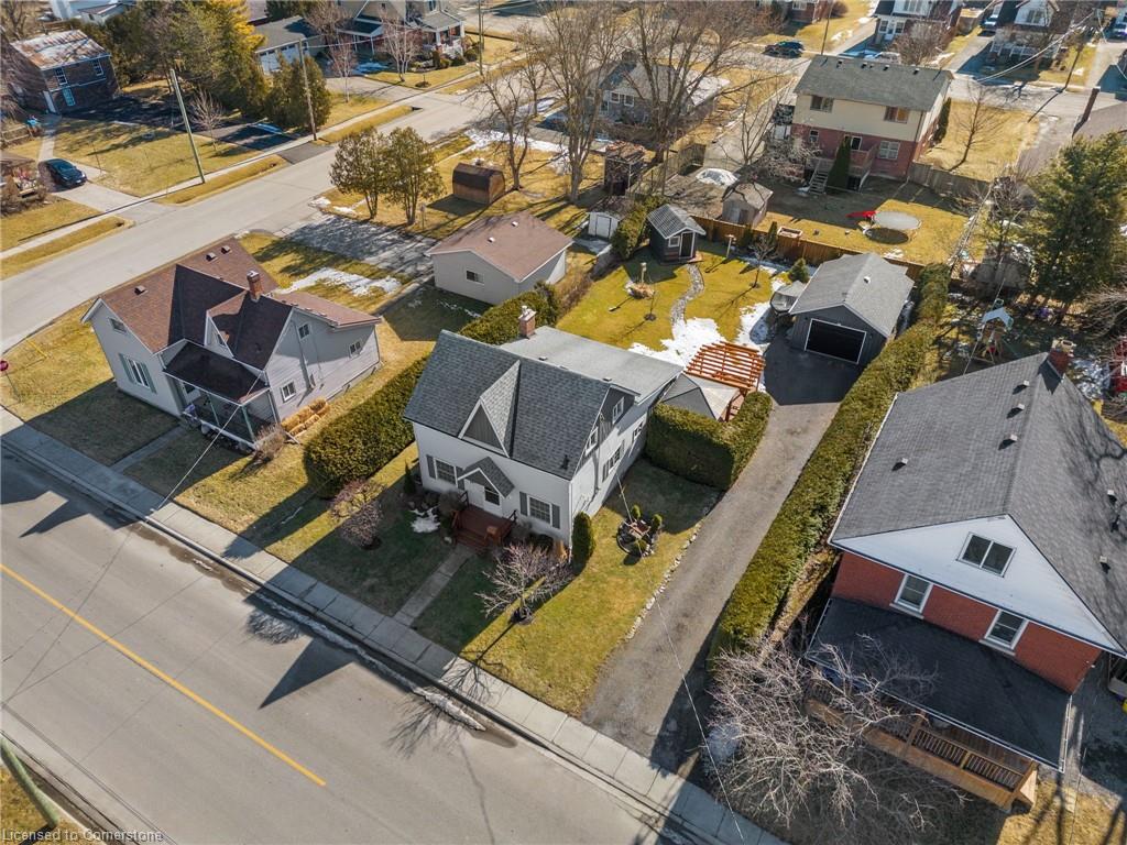 20 Alma Street N Property Photo