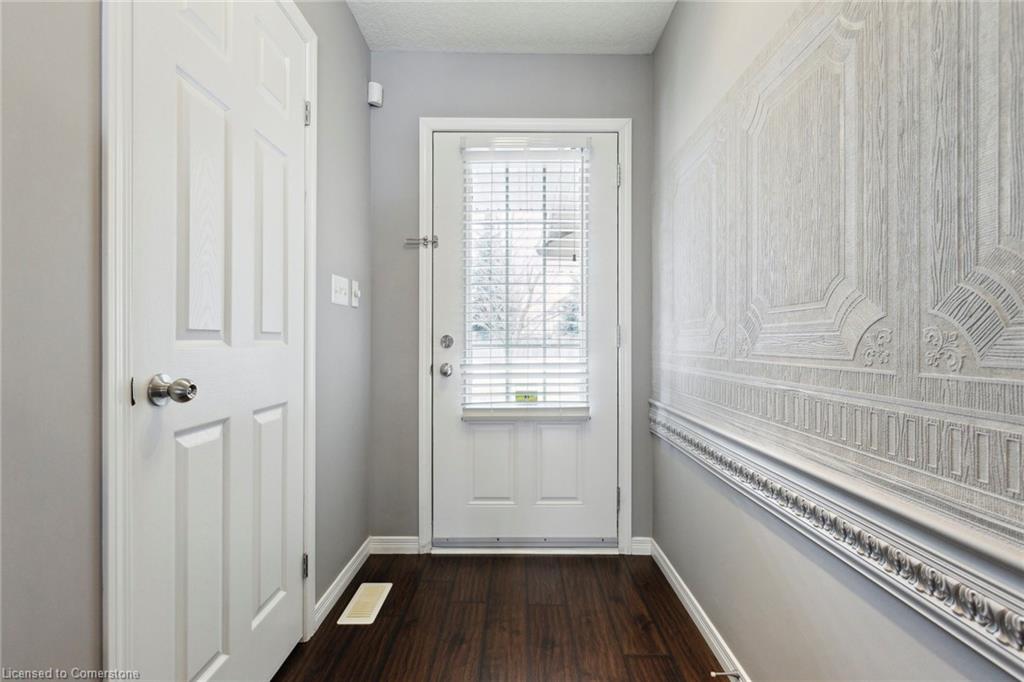 A4-7 Upper Mercer Street Property Photo 4