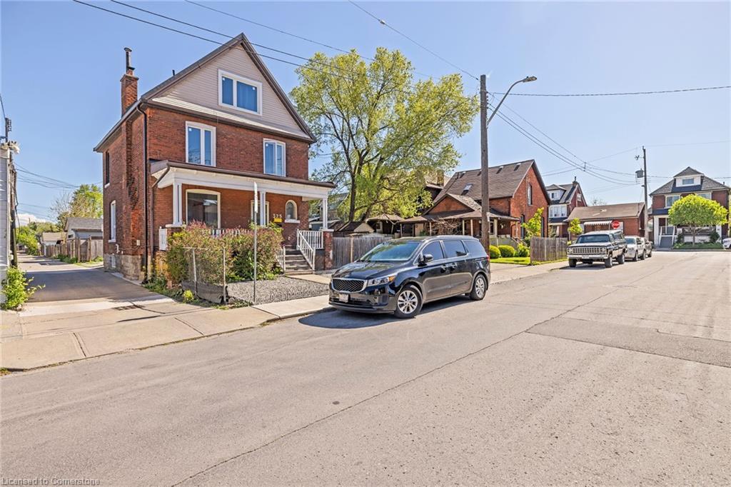 325 Robert Street Property Photo