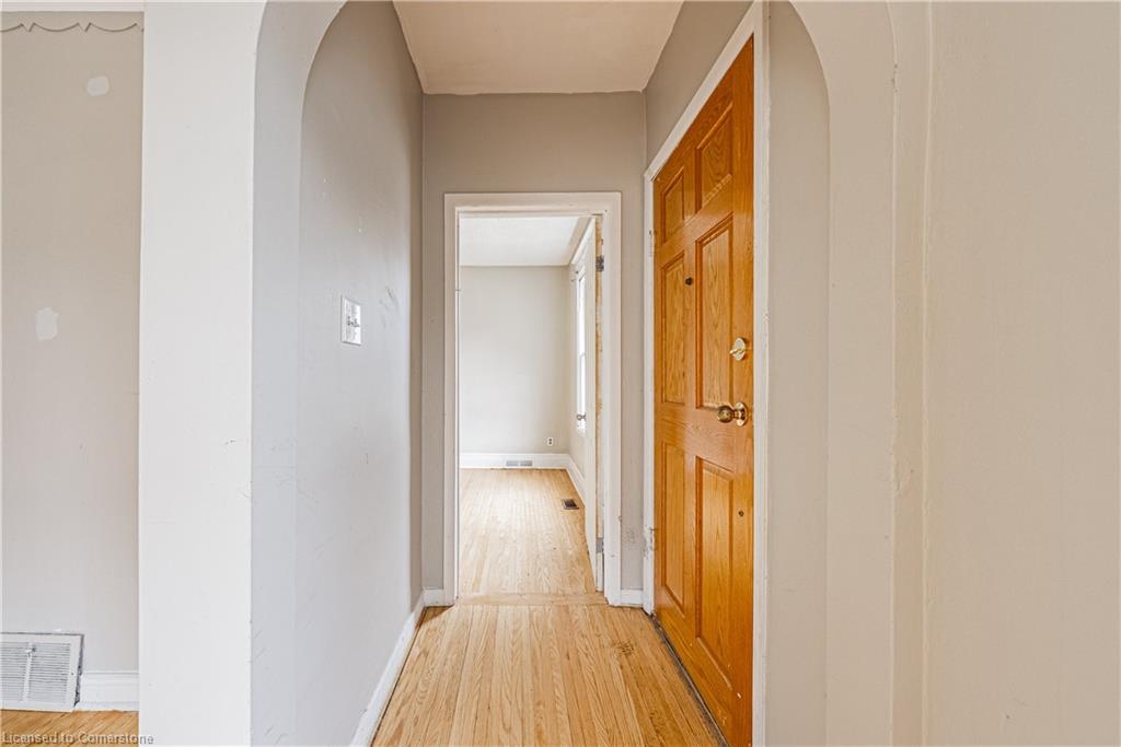 70 Hillview Street Property Photo 17