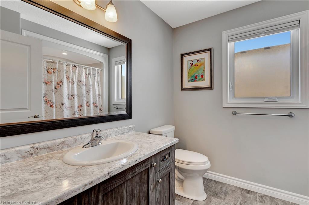 265 Krotz Street W Property Photo 10