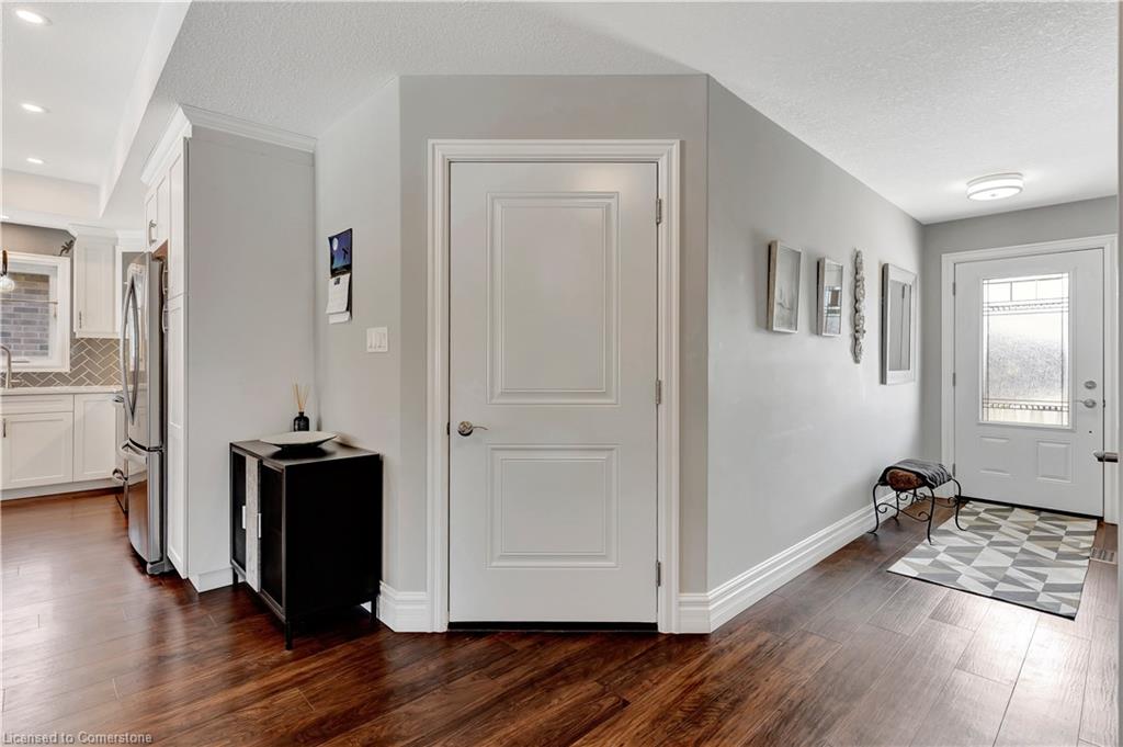 265 Krotz Street W Property Photo 11