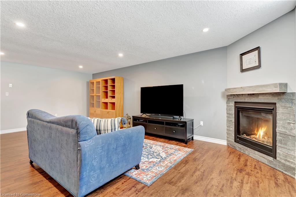 265 Krotz Street W Property Photo 32