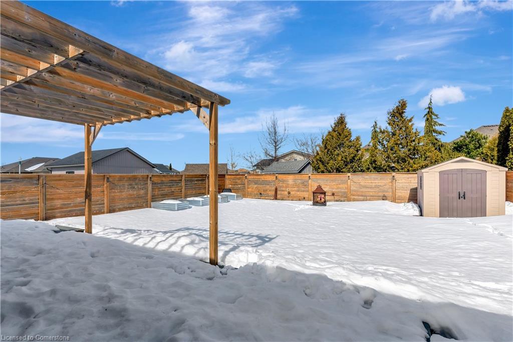 265 Krotz Street W Property Photo 38