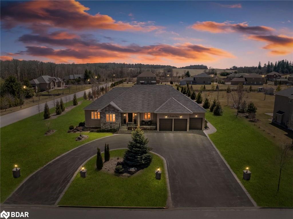 Uxbridge Real Estate Listings Main Image