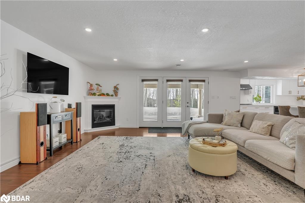 414498 Baseline Road Property Photo 3
