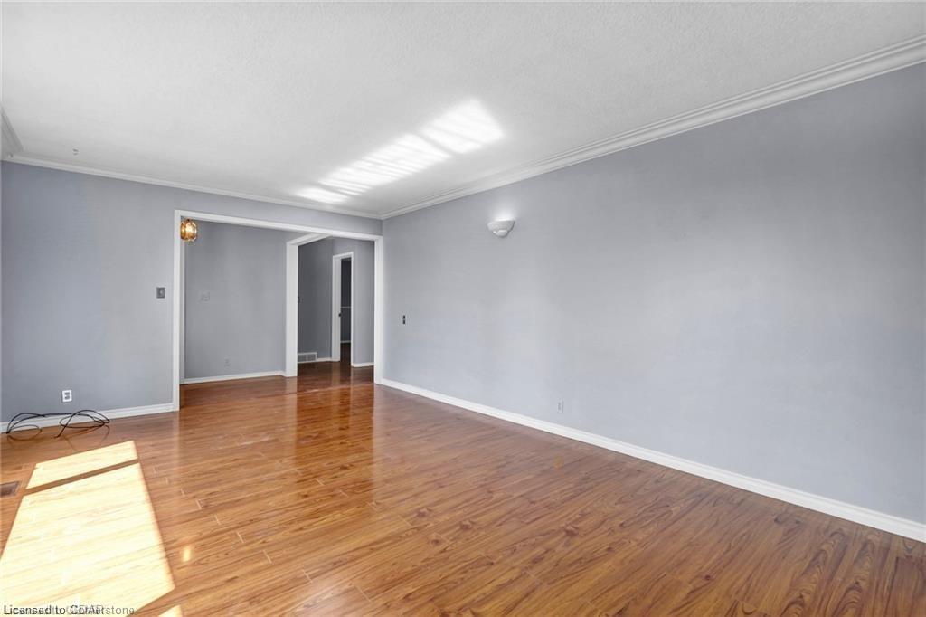 462 Arkell Road Property Photo 6