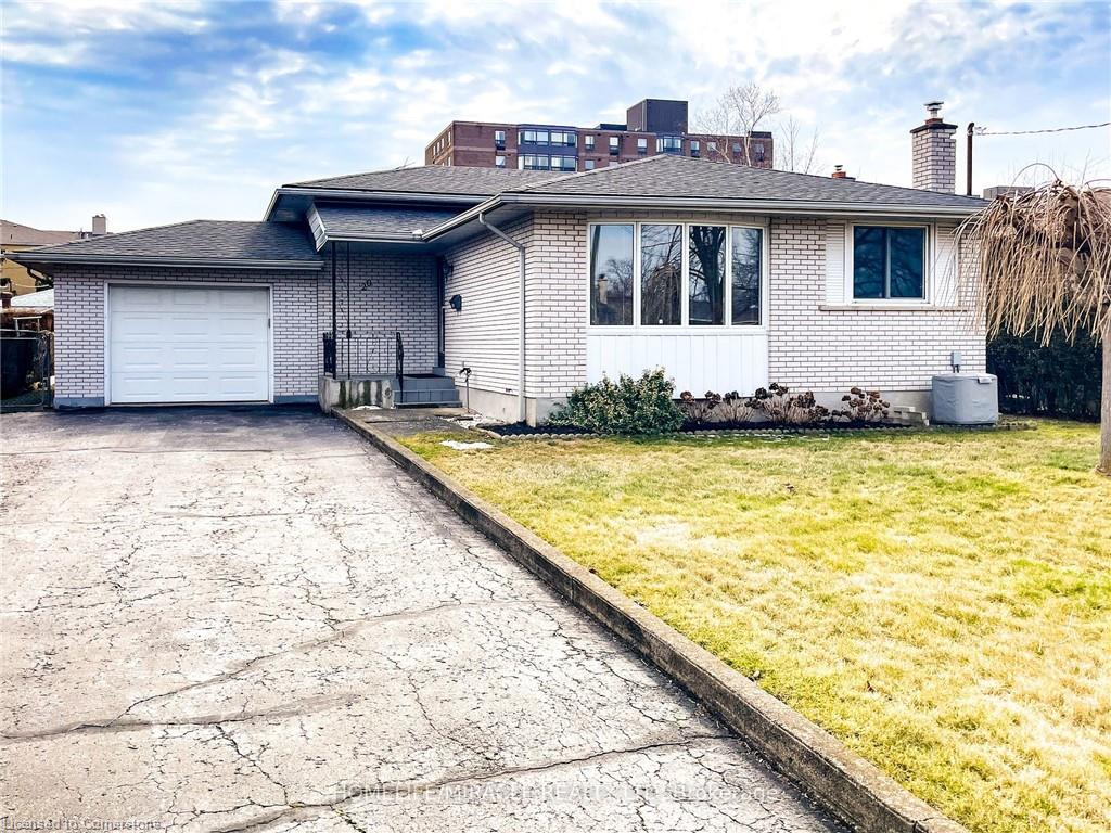 L2m 6b6 Real Estate Listings Main Image