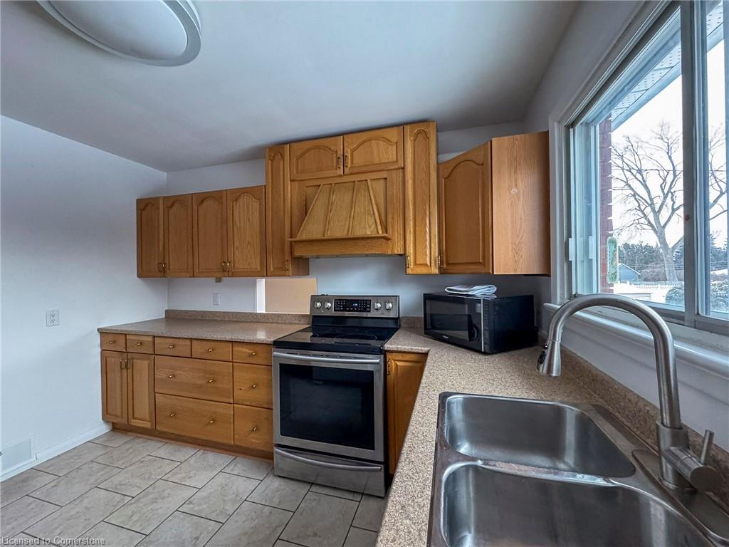 70 Crownhill Street Property Photo 3