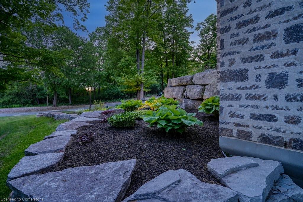 5 Kraftwood Place Property Photo 6