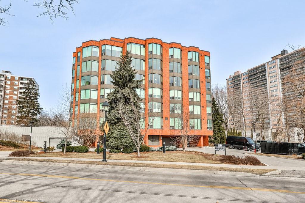 502-2121 Lakeshore Road Property Photo