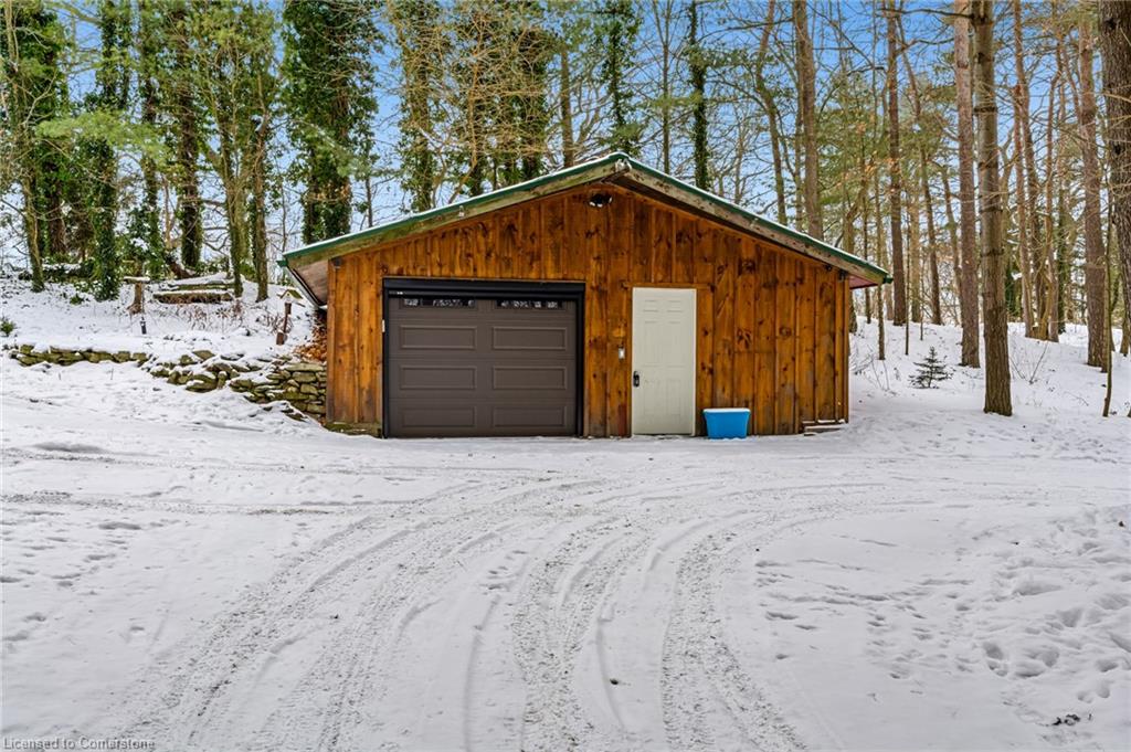 250 Radical Road Property Photo 5