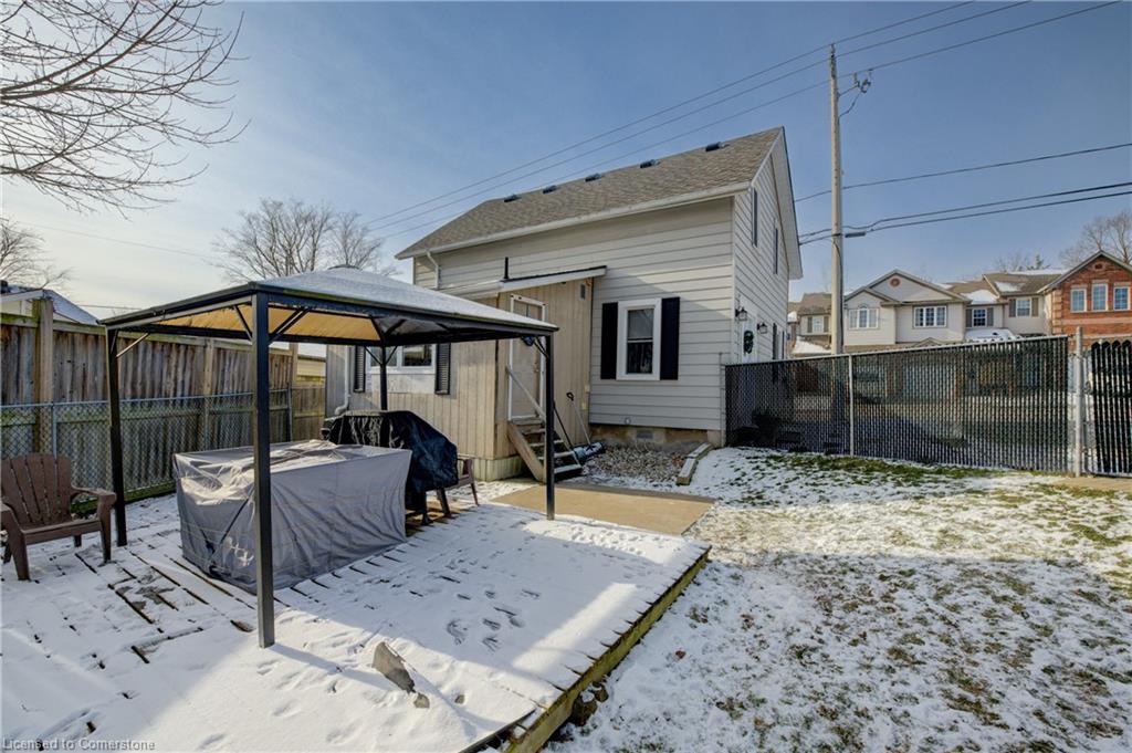 64 Woolwich Street Property Photo 17