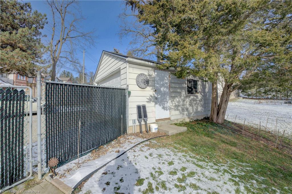64 Woolwich Street Property Photo 23